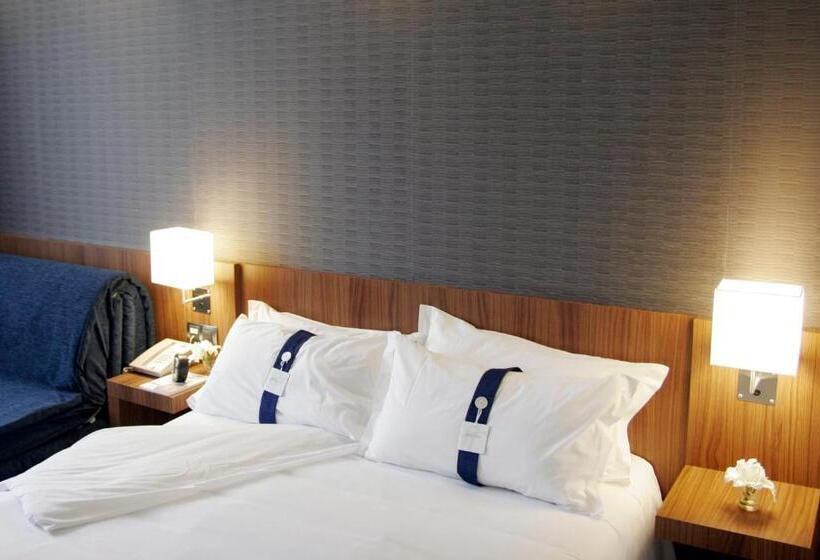 Семейный Номер, Holiday Inn Express Bilbao Airport, An Ihg