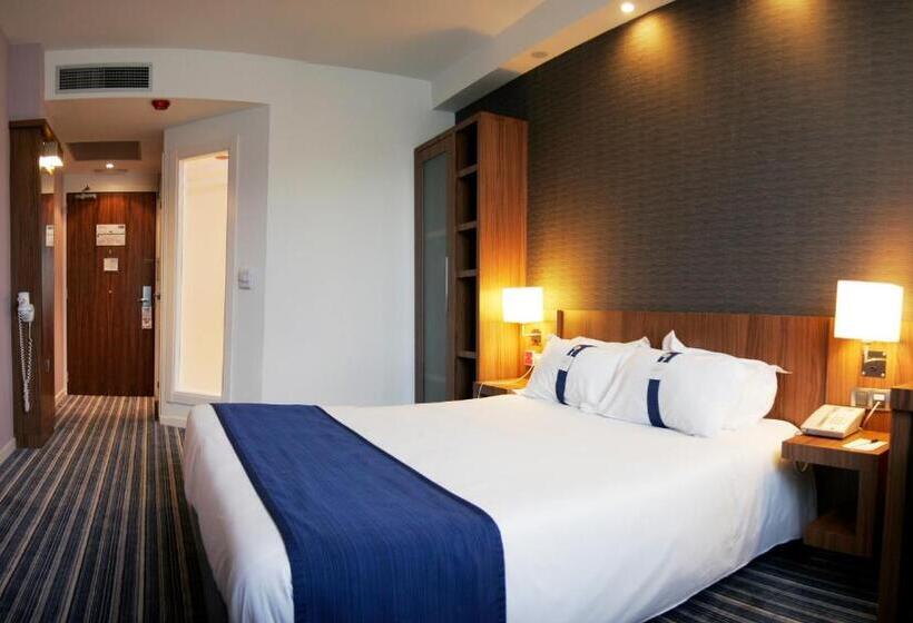 Номер Стандарт, Holiday Inn Express Bilbao Airport, An Ihg