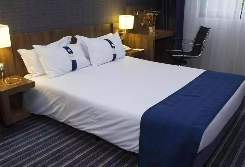身障者適用スタンダードルーム, Holiday Inn Express Bilbao Airport, An Ihg