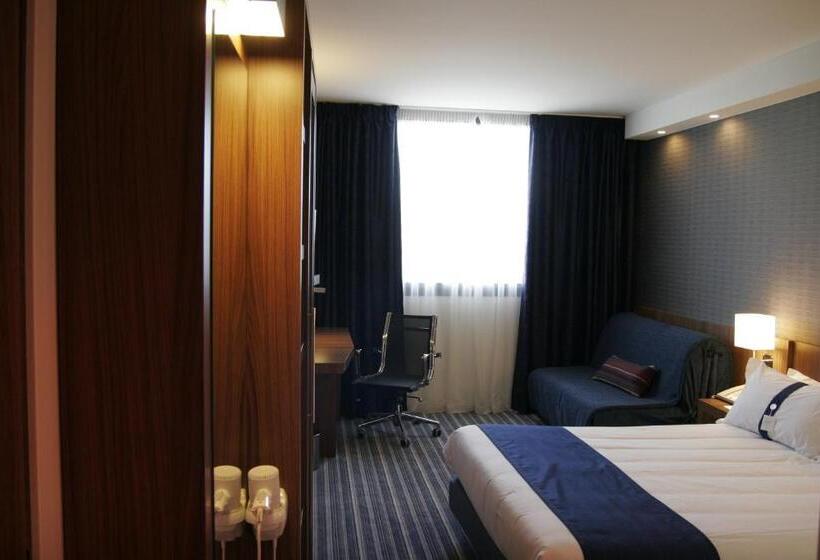 Семейный Номер, Holiday Inn Express Bilbao Airport, An Ihg