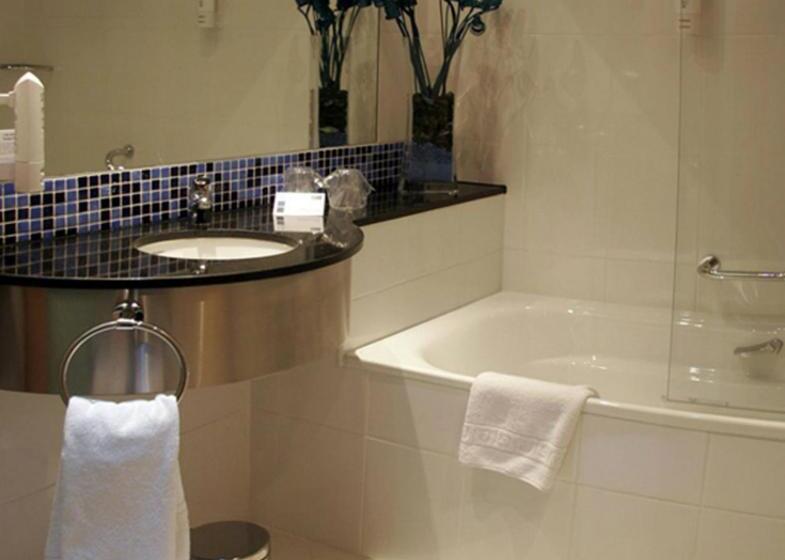 Номер Стандарт, Holiday Inn Express Bilbao Airport, An Ihg