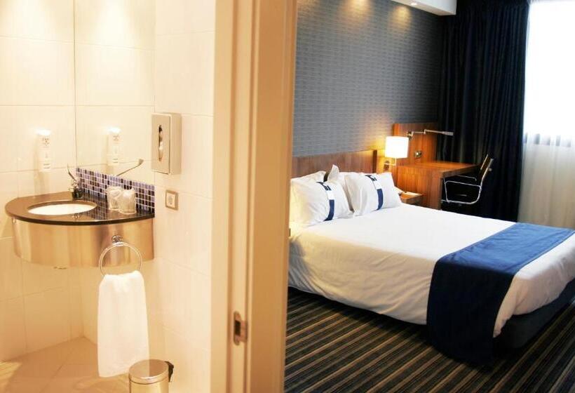 Номер Стандарт, Holiday Inn Express Bilbao Airport, An Ihg