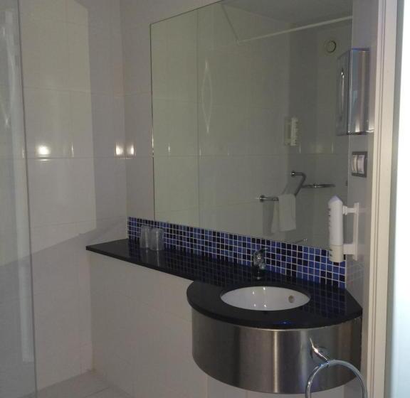 Номер Стандарт, Holiday Inn Express Bilbao Airport, An Ihg
