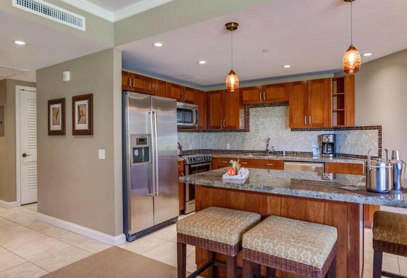 סטודיו סטנדרט עם נוף צדדי לים, Outrigger Honua Kai Resort And Spa