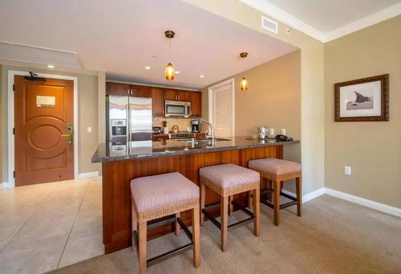 2 Bedroom Apartment Side Sea View, Outrigger Honua Kai Resort And Spa