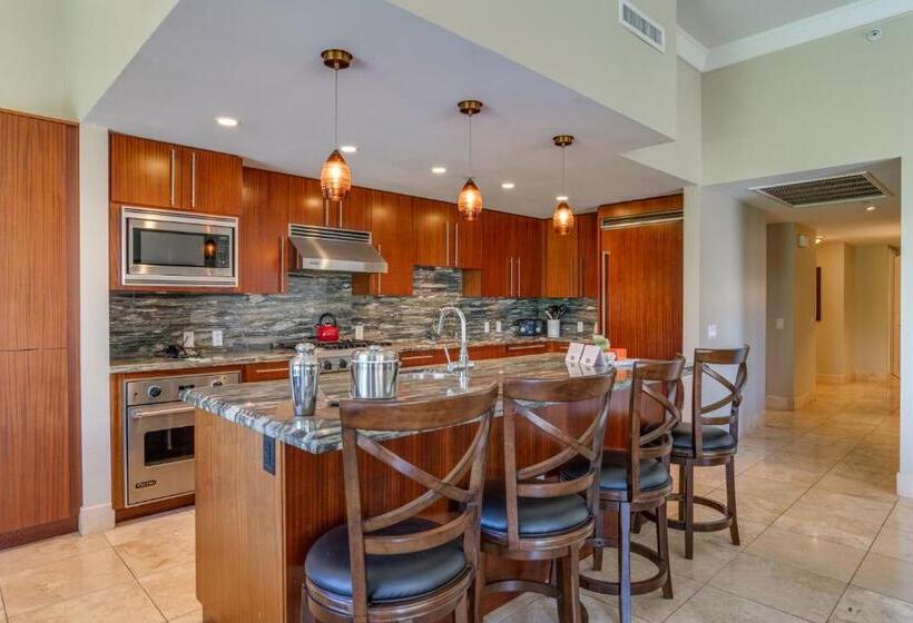 סוויטת 3 חדרי שינה, Outrigger Honua Kai Resort And Spa