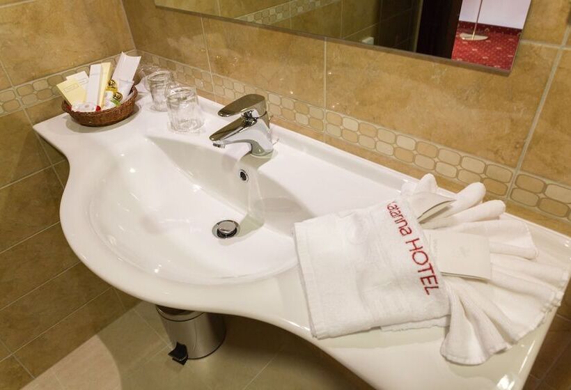 غرفة سوبيريور, Katarina