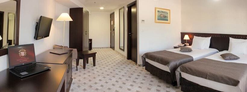 غرفة سوبيريور, Katarina