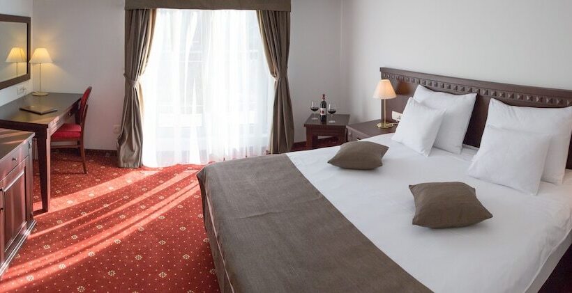 غرفة سوبيريور, Katarina