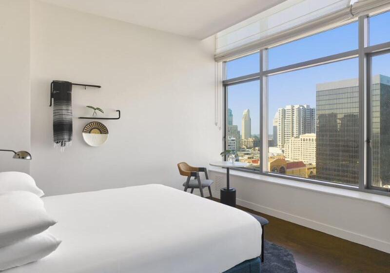 Номер Премиум, Alma San Diego Downtown, A Tribute Portfolio