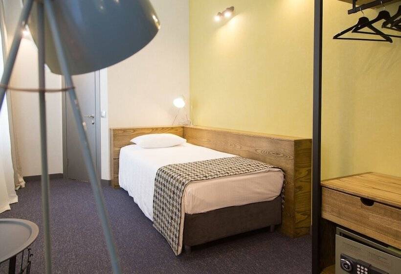 غرفة سوبيريور فردية, New Star