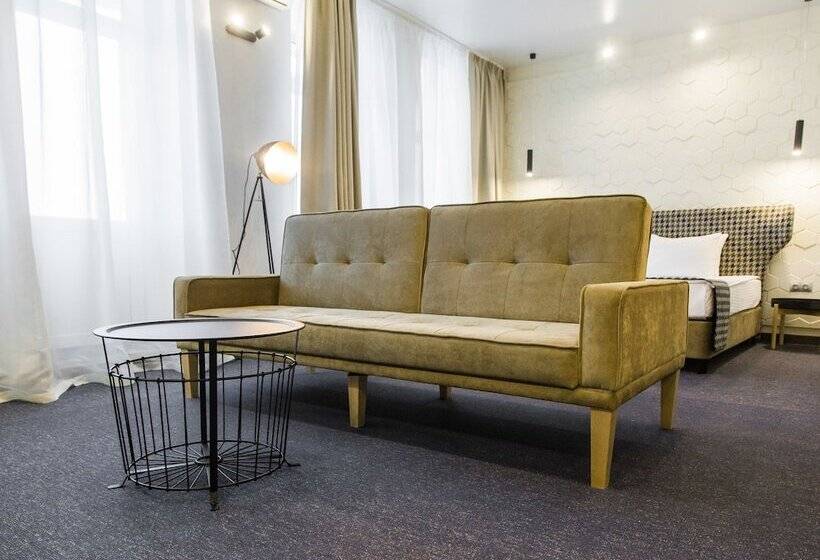 إستوديو قياسى, New Star