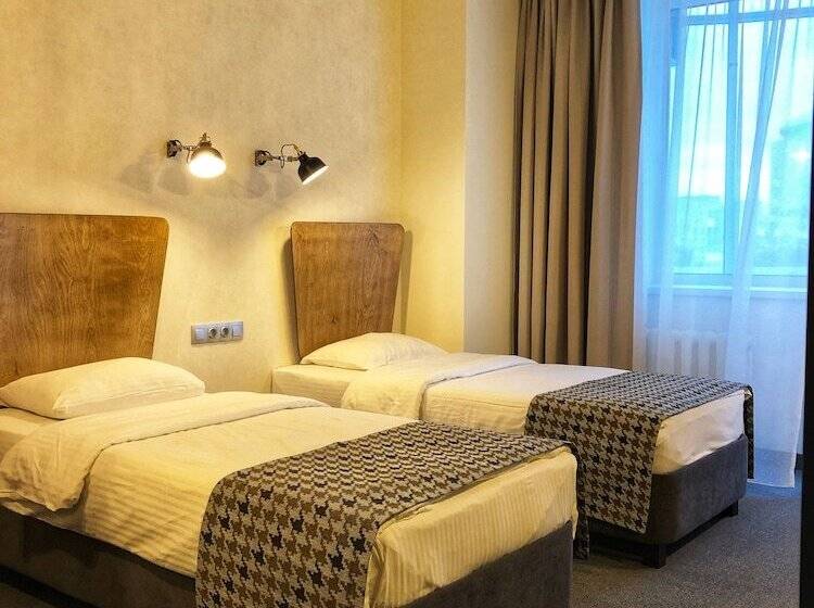 غرفة قياسية, New Star