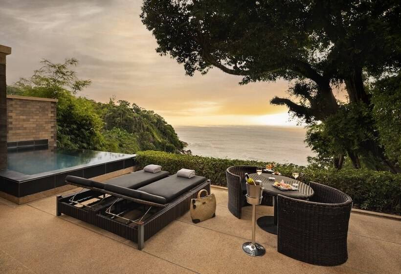 套房配有游泳池, Paresa Resort Phuket
