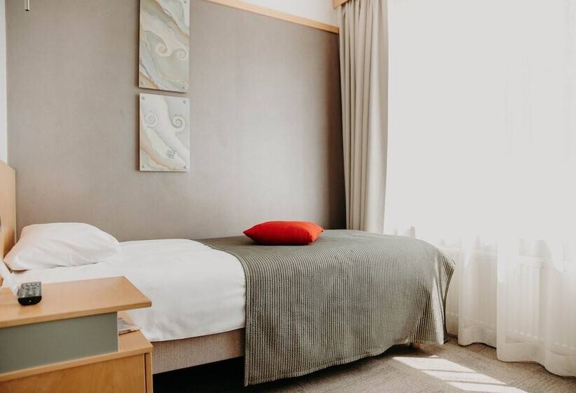 اتاق استاندارد یک نفره, Tartu