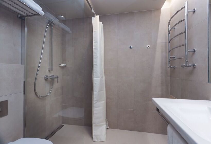 اتاق سوپریور, Tartu