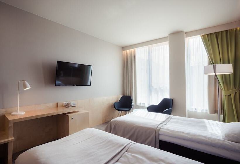 اتاق سوپریور, Tartu