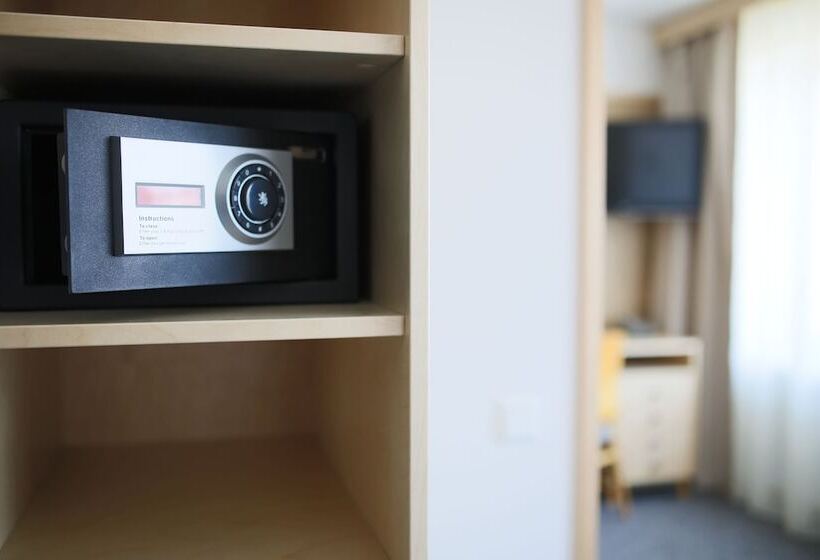 اتاق خانوادگی, Tartu