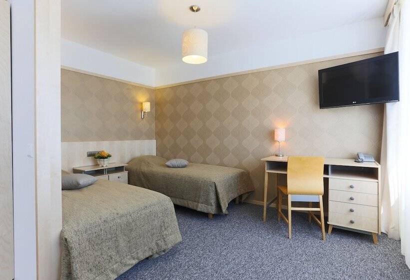 اتاق خانوادگی, Tartu