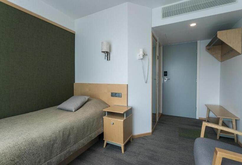 اتاق استاندارد یک نفره, Tartu