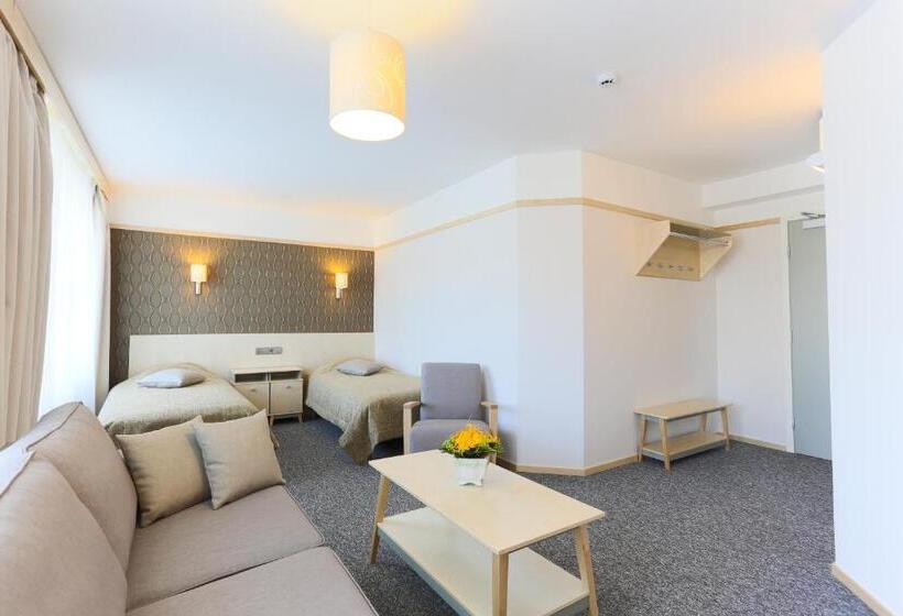 اتاق خانوادگی, Tartu