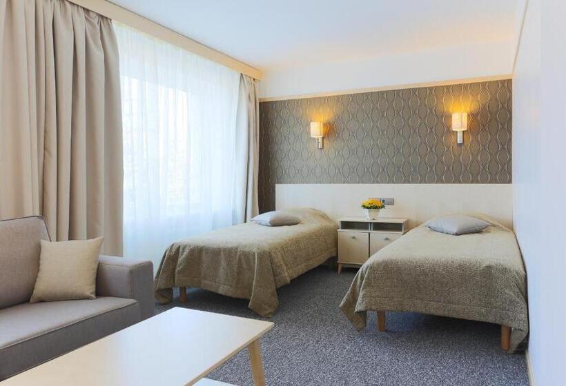 اتاق خانوادگی, Tartu