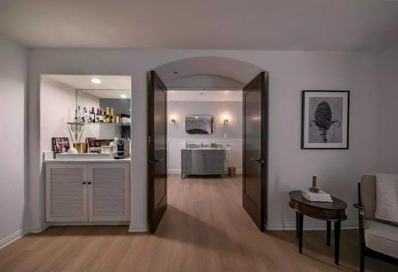デラックスルーム, The Colony Palms Hotel And Bungalows Adults Only