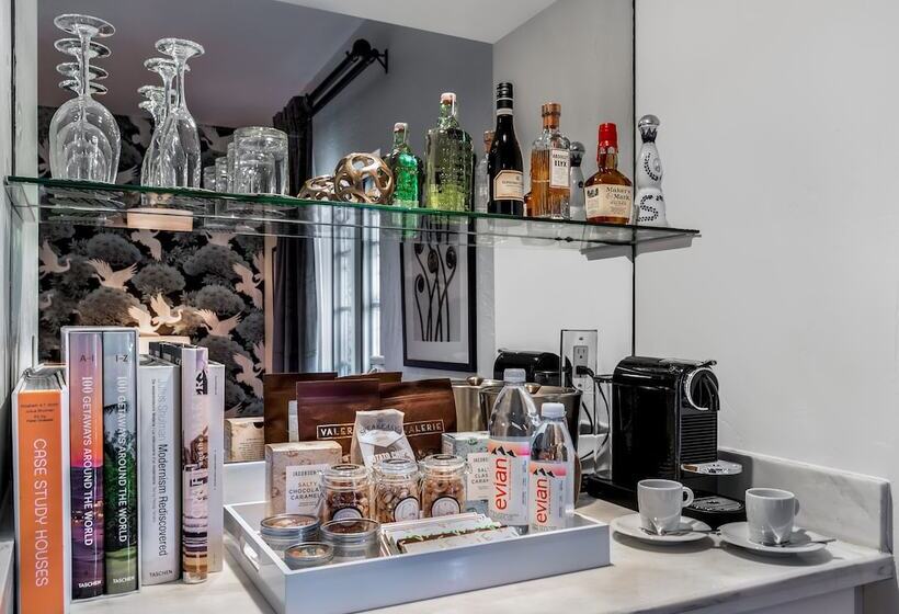 Номер Deluxe, The Colony Palms Hotel And Bungalows   Adults Only