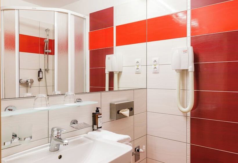 דירת חדר, Vista