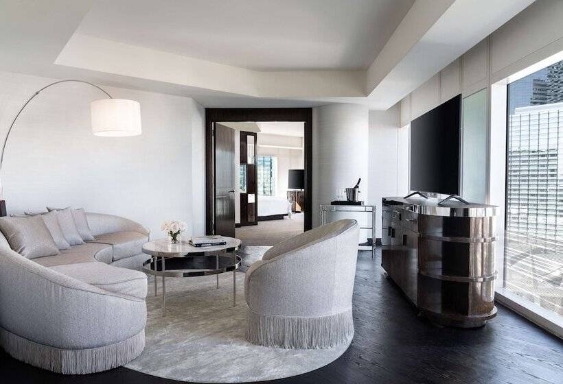 스위트 도시 전망, Waldorf Astoria Las Vegas
