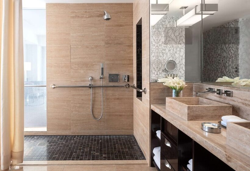 اتاق استاندارد با تخت دوبل برای معلولان, Waldorf Astoria Las Vegas