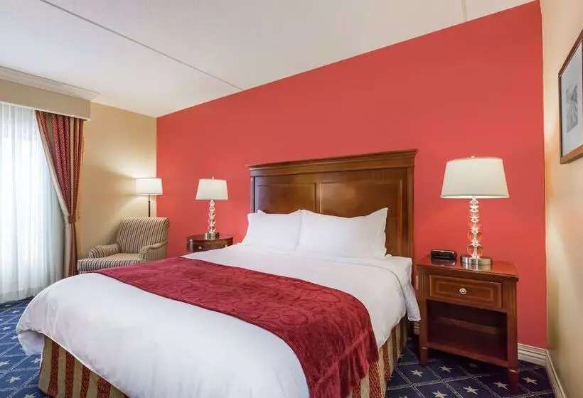 キングサイズベッドのスイートルーム, Wyndham Gettysburg Hotel & Conference Center