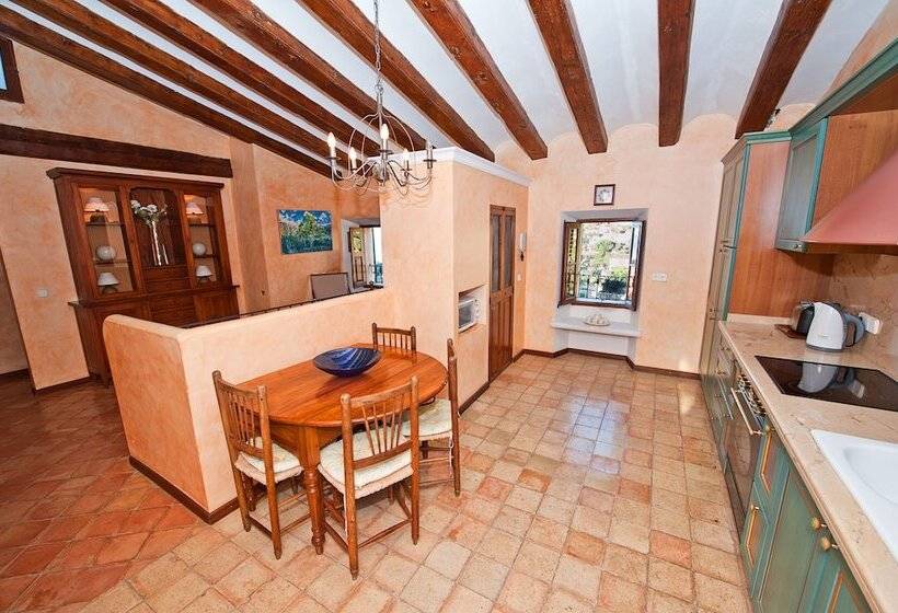 Люкс с Видом, Y Apartamentos Des Puig