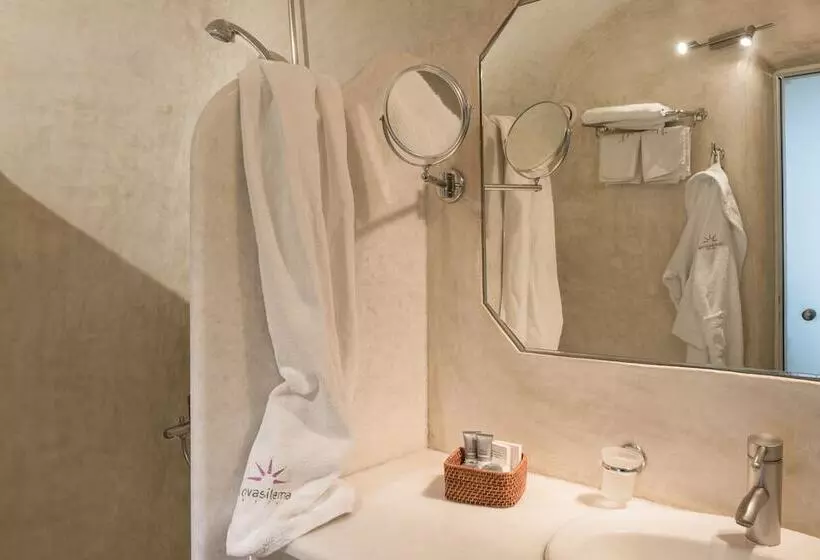 Superior suite with view, Iliovasilema Hotel & Suites