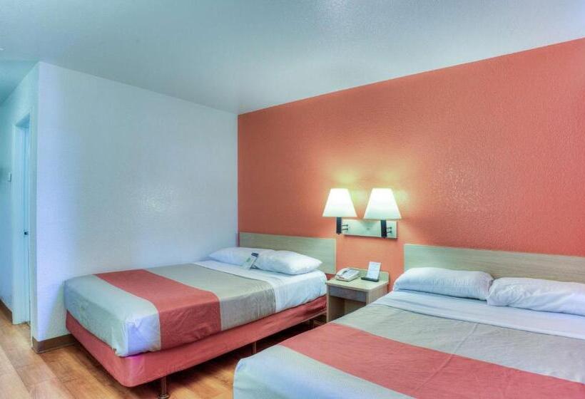 4인용 스탠다드 룸, Motel 6tigard, Or  Portland South  Lake Oswego