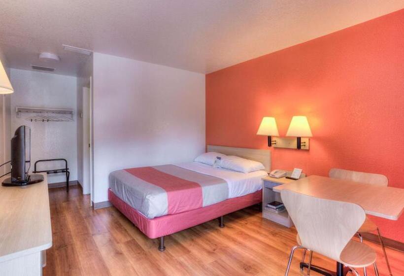 장애인을 위한 스탠다드 룸, Motel 6tigard, Or  Portland South  Lake Oswego
