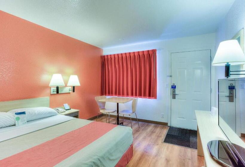 장애인을 위한 스탠다드 룸, Motel 6tigard, Or  Portland South  Lake Oswego