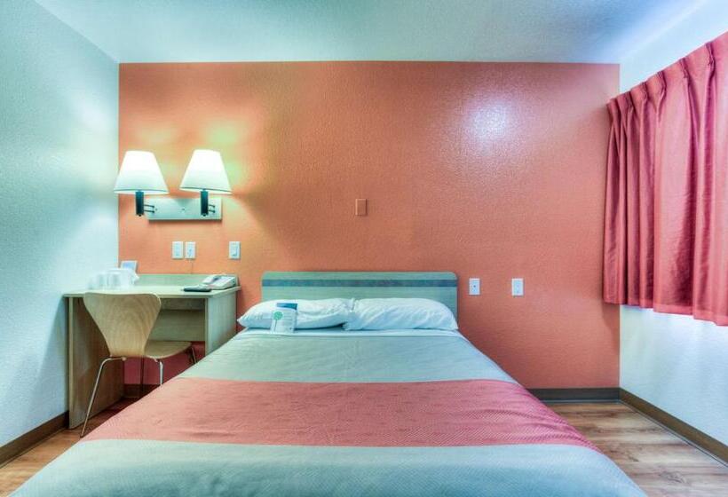 장애인을 위한 스탠다드 룸, Motel 6tigard, Or  Portland South  Lake Oswego