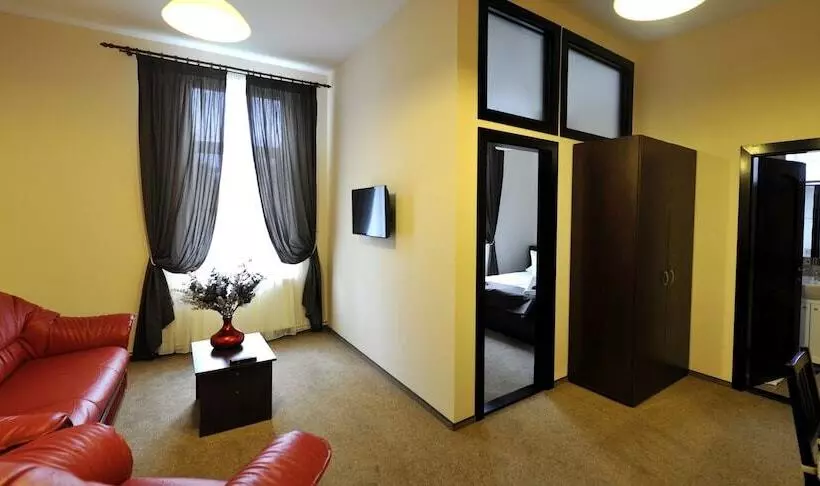سوییت, Residence Ambient