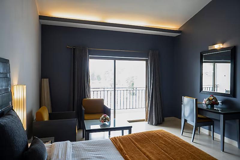 اتاق لوکس, Baywatch Beachside Resort   Colva, Goa