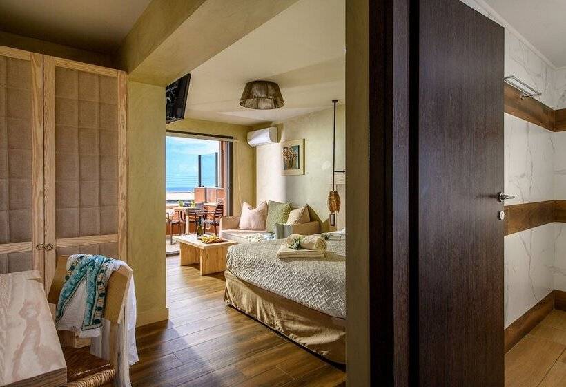 غرفة بريميوم مطلّة علي البحر, Esperides Resort Crete The Authentic Experience