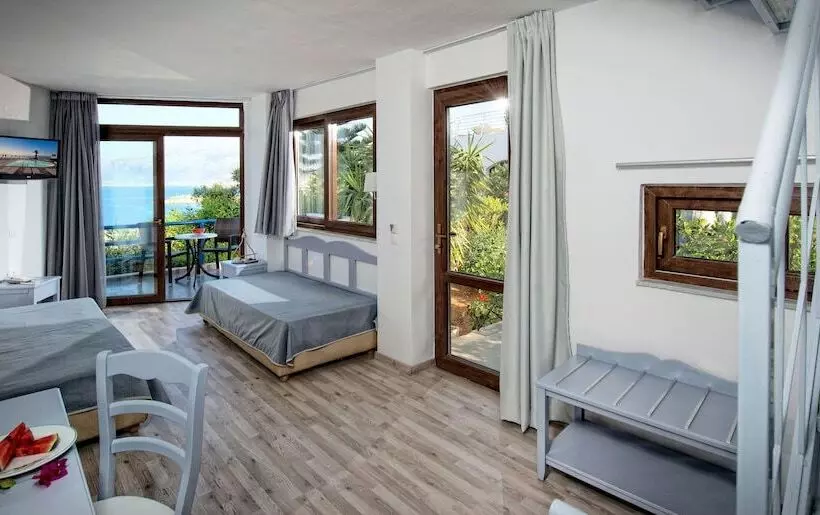 اتاق خانوادگی, Hersonissos Village Hotel & Bungalows