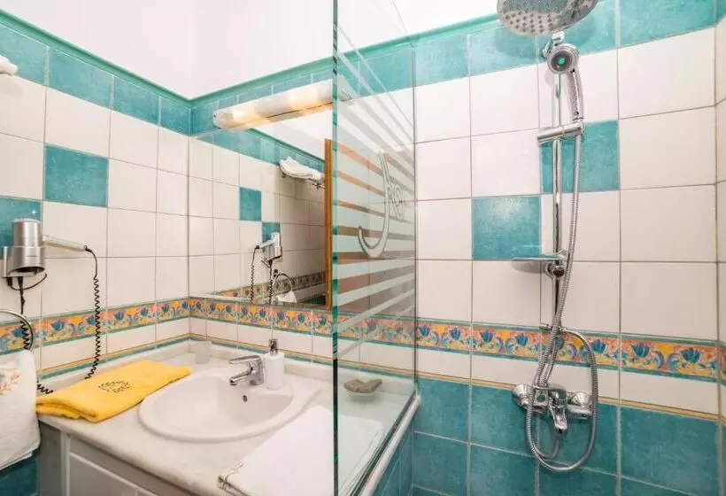 سوییت لوکس, Andreolas Luxury Suites