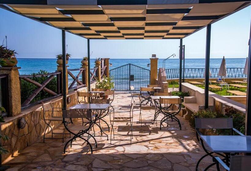 2 Bedrooms Suite Garden View, Andreolas Luxury Suites