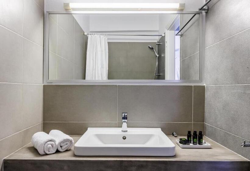 اتاق اساندارد با چشمانداز جانبی به دریا, Aperitton