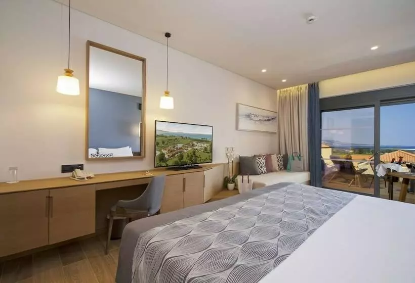 オーシャンビュージュニアスイート, Apollonion Asterias Resort and Spa