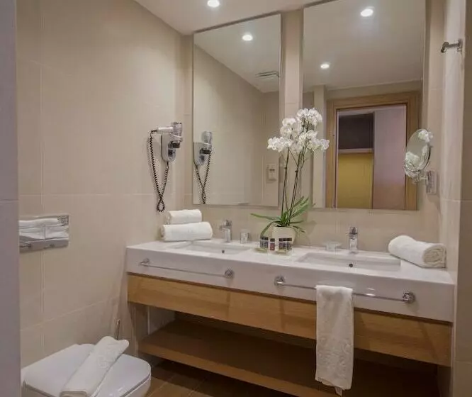 オーシャンビュージュニアスイート, Apollonion Asterias Resort and Spa