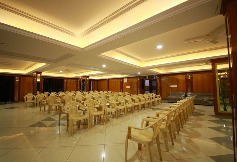 חדר דלוקס, Chetan International