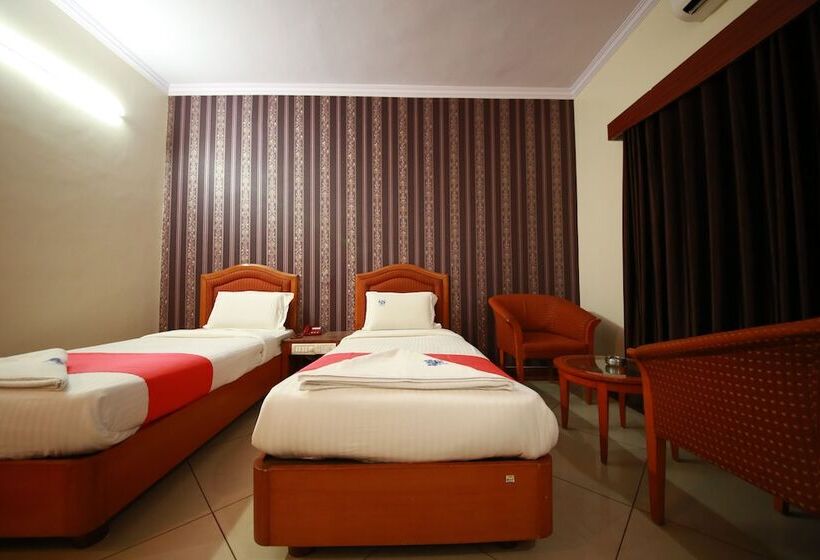 חדר דלוקס, Chetan International