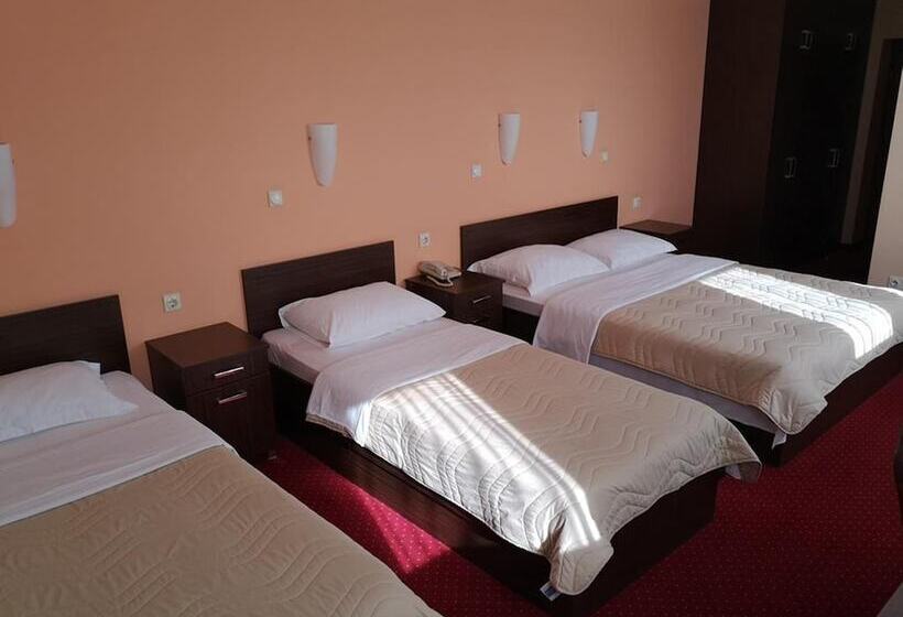 اتاق استاندارد سه نفره, Elegance